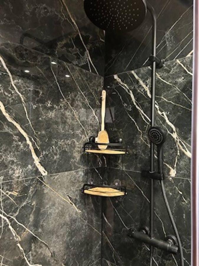 Appartement Jacuzzi Нарбон Екстериор снимка