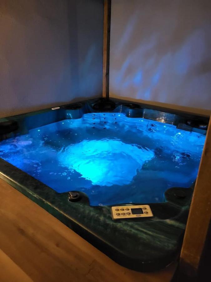 Appartement Jacuzzi Нарбон Екстериор снимка