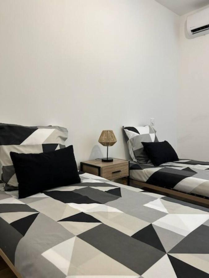 Appartement Jacuzzi Нарбон Екстериор снимка