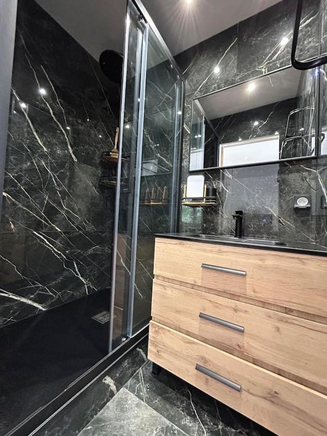 Appartement Jacuzzi Нарбон Екстериор снимка