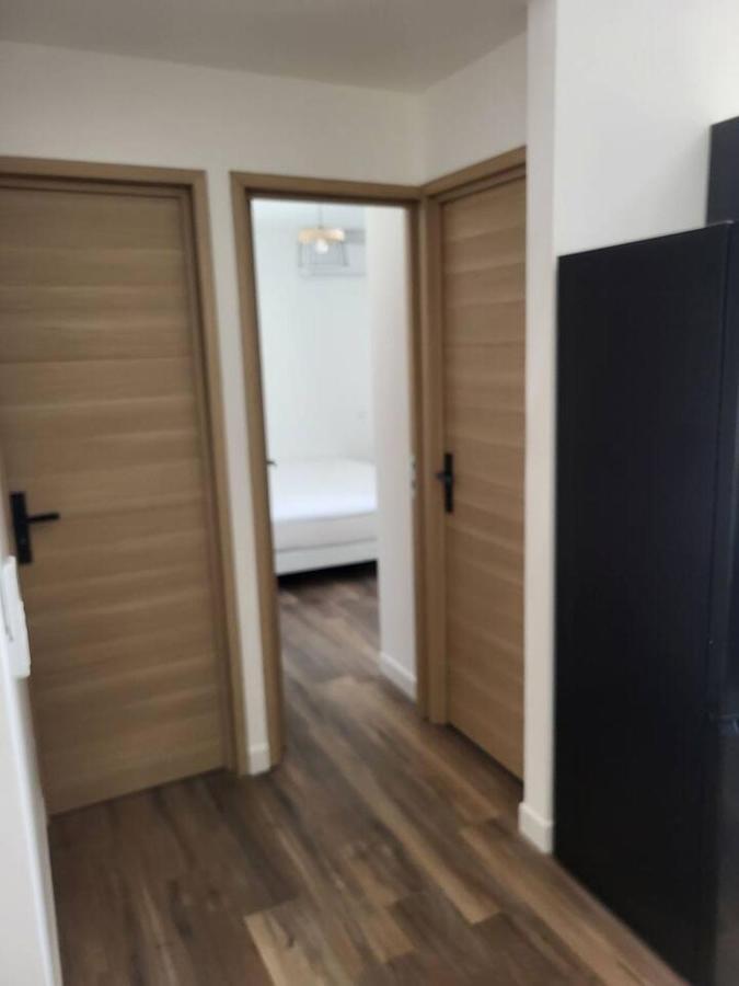 Appartement Jacuzzi Нарбон Екстериор снимка
